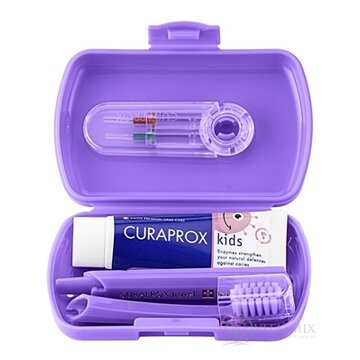 CURAPROX Kids travel set fialový (1x zubná kefka, 2x medzizubná kefka CPS, 1x zubná pasta melón 6+ 10 ml, 1x nálepka) 1x1 set obrázok