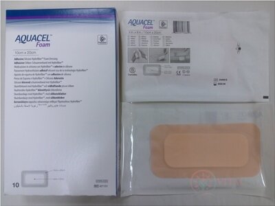 AQUACEL Foam Hydrofiber adhezívne penové krytie so silikónovým okrajom, 10x20 cm, 1x10 ks