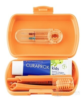 CURAPROX Kids travel set oranžový (1x zubná kefka, 2x medzizubná kefka CPS, 1x zubná pasta mäta 6+ 10 ml, 1x nálepka) 1x1 set